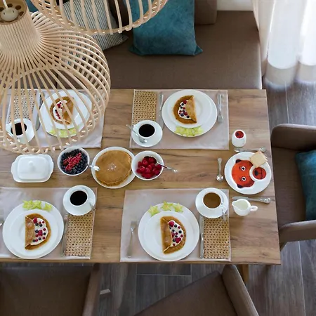 Reetdorf Geltinger Birk Kuenstlerkate Rohrsaenger